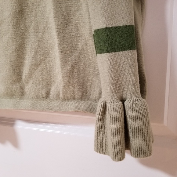 Sweater - Picture 4 of 5